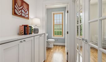349 SE 4th St, Bentonville, AR 72712