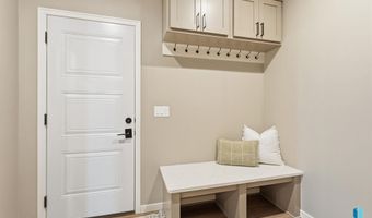 405 N Sunshine Ave, Brandon, SD 57005