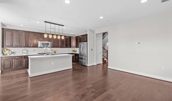 2109 MAIN LINE 102, Alexandria, VA 22301