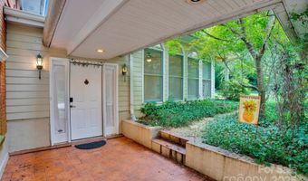 1212 Burtonwood Cir, Charlotte, NC 28212