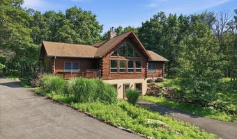 14 E Point Rd, Albrightsville, PA 18210