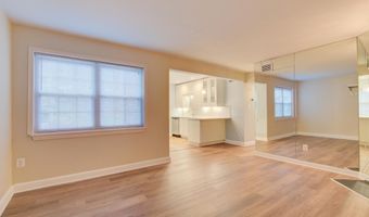 2100 N SCOTT St 101, Arlington, VA 22209