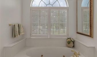 400 Crouch Rd, Benton, LA 71006