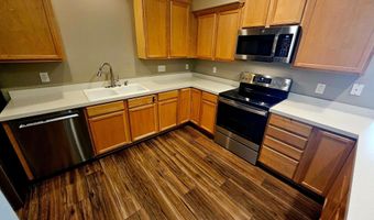 6637 Lamplight Dr, Albertville, MN 55301