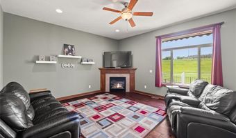 1444 Marina Cove Dr, Polk City, IA 50226