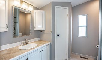 1856 Becca Ct SE, Albany, OR 97322