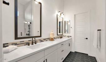 38500 N SCHOOL HOUSE Rd 8, Cave Creek, AZ 85331