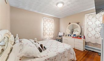 77 Fales St, Central Falls, RI 02863