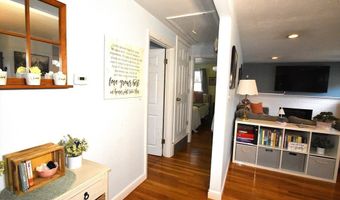 49 Parramatta Rd, Beverly, MA 01915