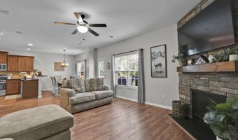 243 Castleton Cir, Boiling Springs, SC 29316