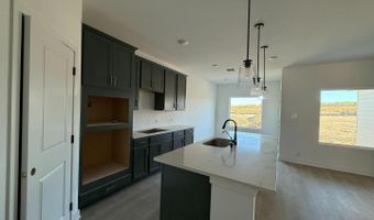 186 Peeps Ct, Adkins, TX 78101