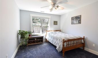165 Lenihan Ln, East Greenwich, RI 02818