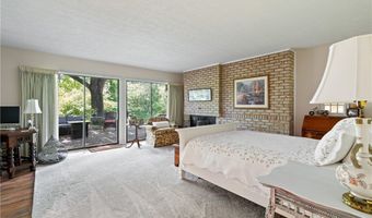 731 Creekside Dr 38, Aurora, OH 44202