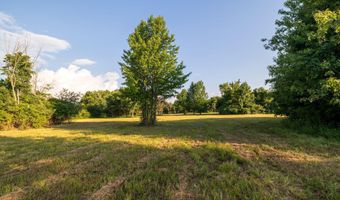 60 E Church St, Aurora, MO 65605