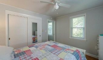 25 Warren Ave, Middletown, RI 02842