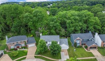 1525 Carriage Bridge Trl, Ballwin, MO 63021