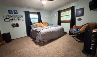 330 Fairview Dr, Aurora, NE 68818