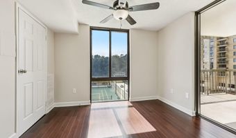 4500 S FOUR MILE RUN Dr 220, Arlington, VA 22204