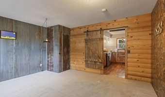 1307 S Washington Ave, Aurora, MO 65605