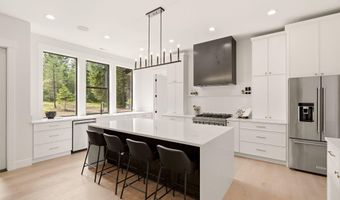 7518 E Duke Ln, Athol, ID 83801