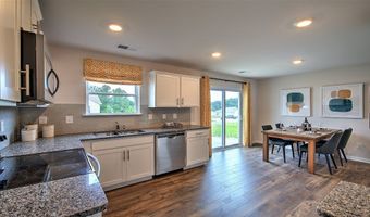 4 Virginia Commons Dr, Arden, NC 28704