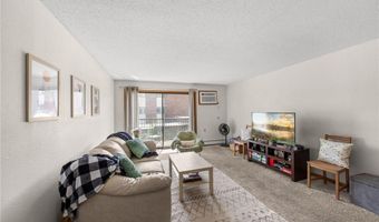 4 Pine Tree Dr 212, Arden Hills, MN 55112