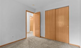 1097 Pebble Brook Dr, Columbus, OH 43240