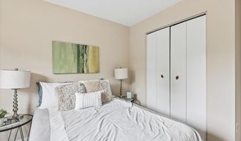 2610 WINDBREAK Dr, Alexandria, VA 22306