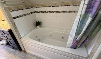 901 Maple St, Atlantic, IA 50022