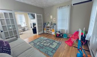 20 Canton Ct, Cranston, RI 02921