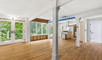 13 Windaway Rd, Bethel, CT 06801
