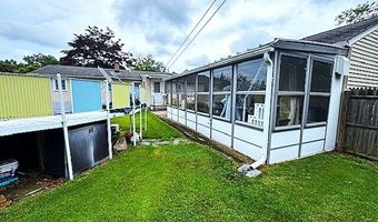 21 Eastwood Rd, Bridgeport, CT 06606