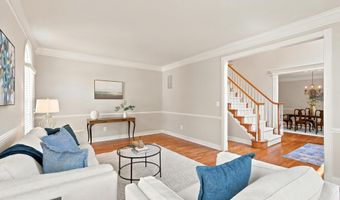 19704 STANFORD HALL Pl, Ashburn, VA 20147