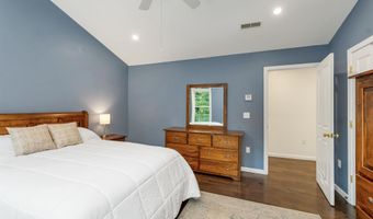 19 Linwood Dr, Alton, NH 03809