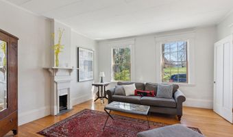 11 Linden St, Bath, ME 04530