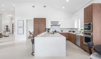 100 Glenbrook Ct, Atlantis, FL 33462