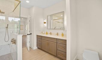 32 Colby Farm Rd, Chester, NH 03036
