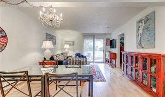 364 Bellevue Ave 4-D, Newport, RI 02840