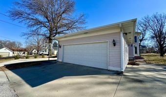 911 Pine St, Atlantic, IA 50022