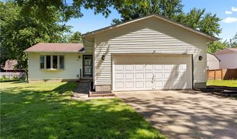536 Fieldstone Dr, Amherst, OH 44001