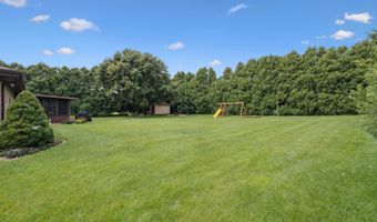 2151 332nd Ave, Dyersville, IA 52040