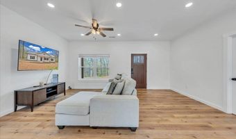 9900 Stonewall Rd, Appomattox, VA 24522