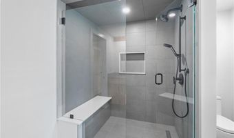 76 Warren Ave, Middletown, RI 02842