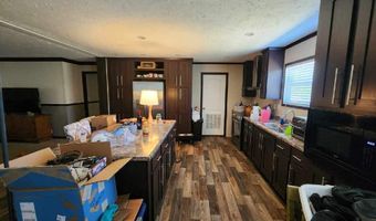 214 Lakepoint Rd, Alford, FL 32420