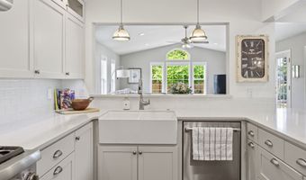 1420 CENTER St, Albany, OR 97322