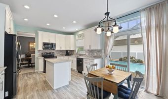 10 Butternut Ln, Bayville, NJ 08721