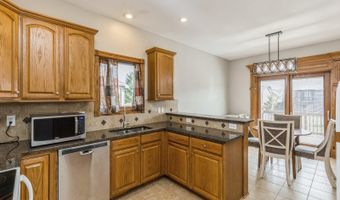 1737 Ashwood Dr SW, Altoona, IA 50009