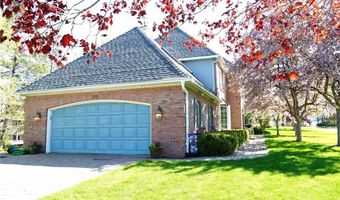 1511 Colleen Ave, Arden Hills, MN 55112