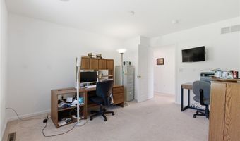 108 Winfield Manor Dr, Adams Twp., PA 16046