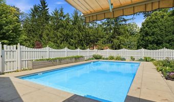 3401 Woodview Pl, Columbus, OH 43220